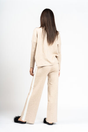 Wide knit trousers