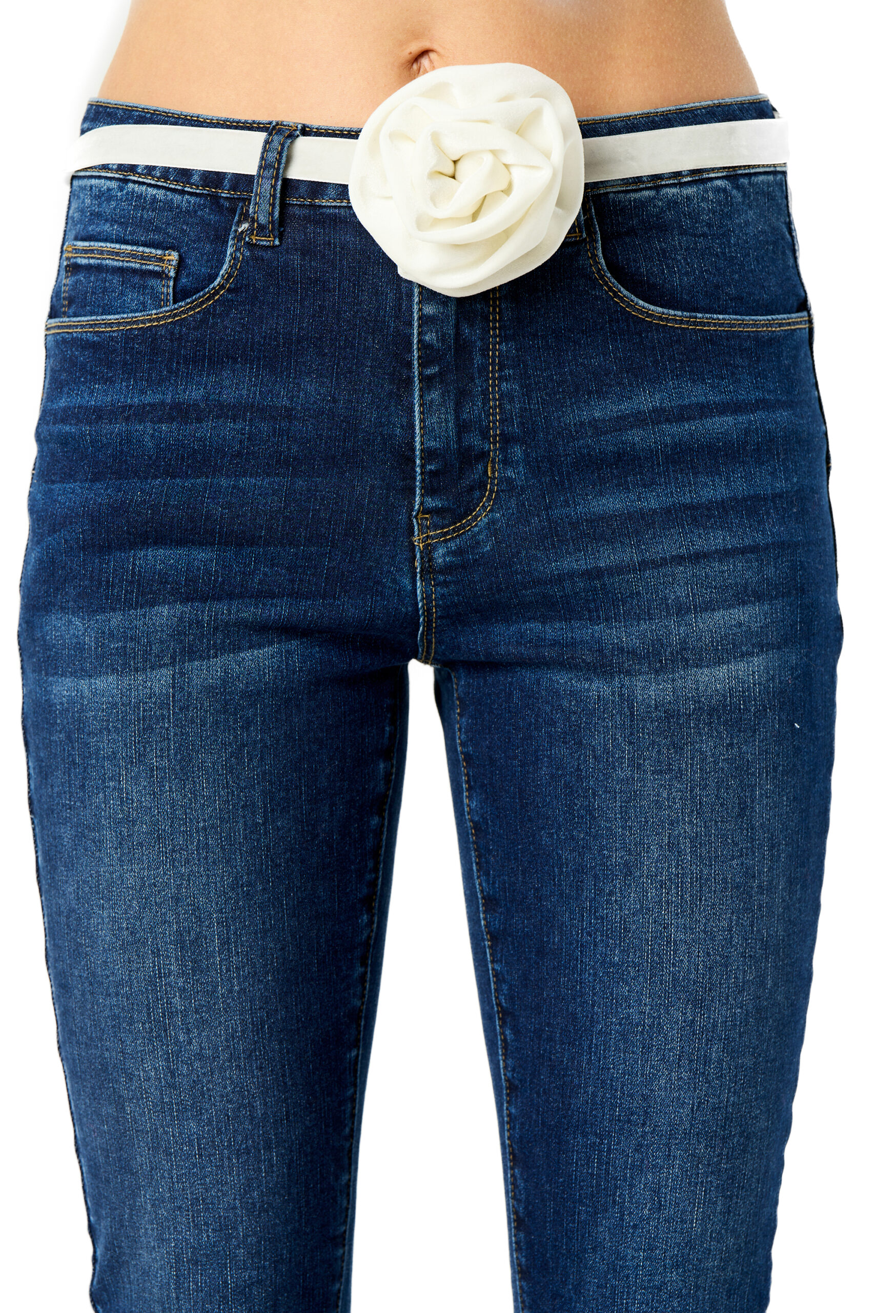 Velvet Rose Choker - Image 4