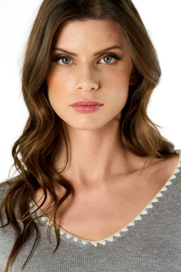 Contrast Stitching Sweater - Image 4