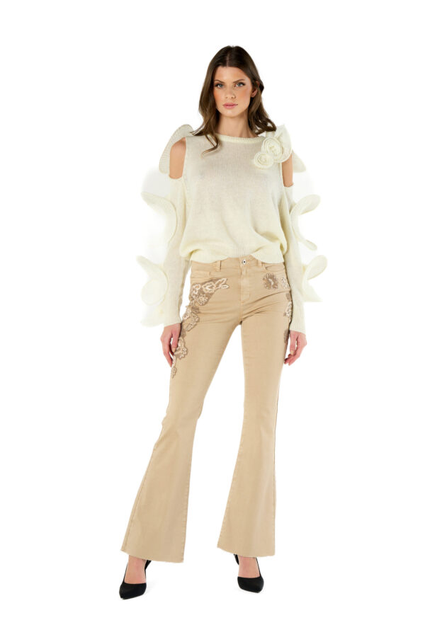 Maglia spalle fuori con rose