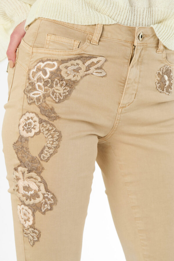 Jeans With Rose Embroidery - Image 4