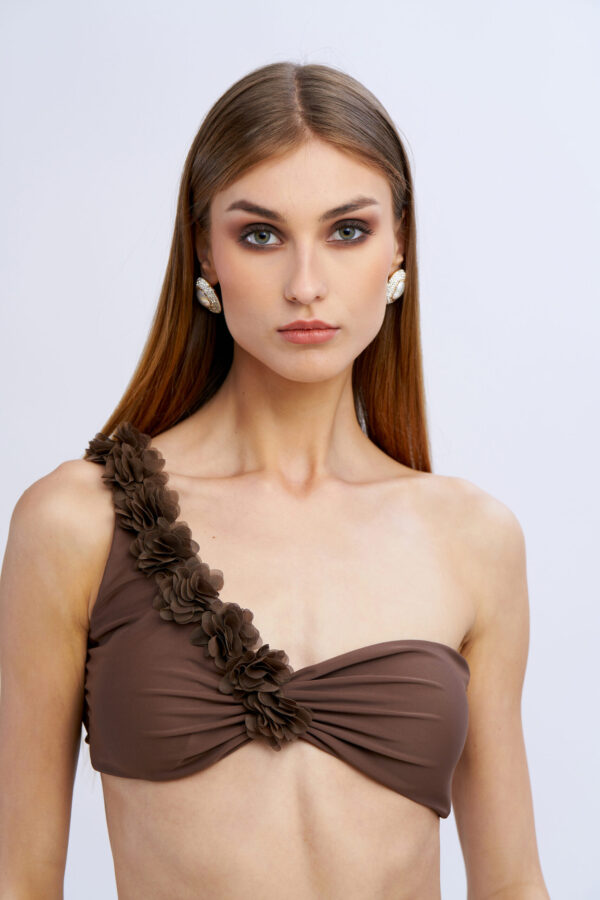 One-shoulder bikini with petals - Image 2