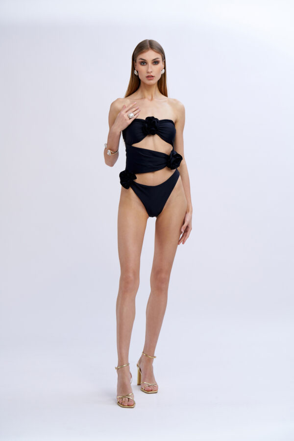 Costume fasce con rose