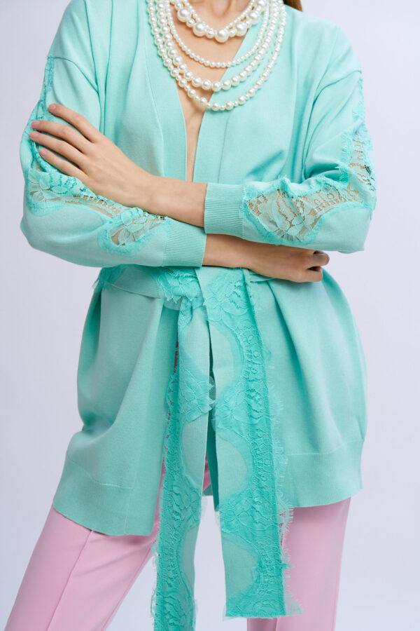 Cardigan lungo con cintura e maniche pizzo - immagine 8