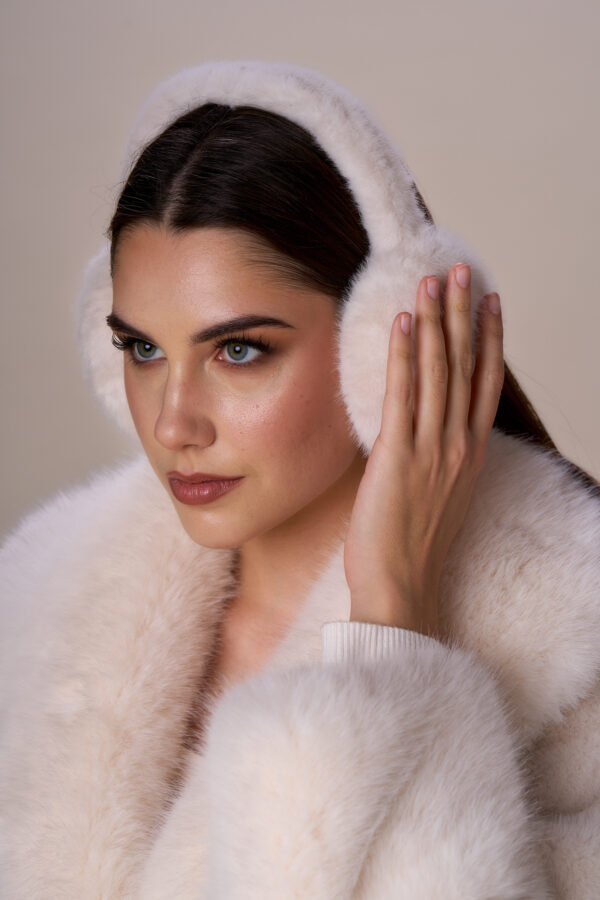 Faux fur earmuffs - Image 3