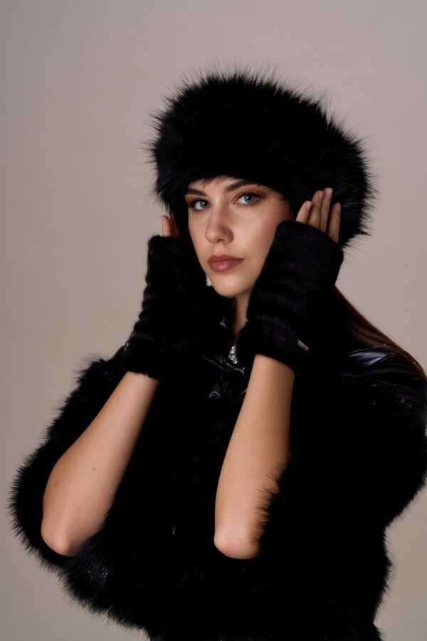 Faux fur fingerless gloves