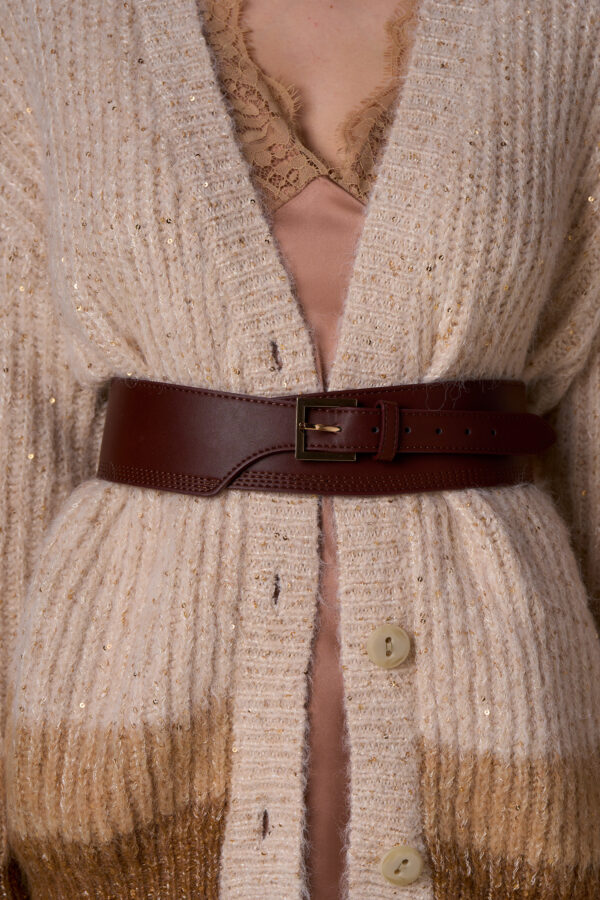 Asymmetric belt