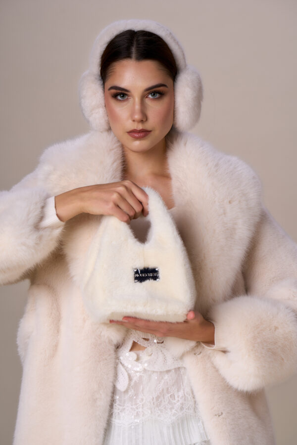 Chic faux fur bag - immagine 4