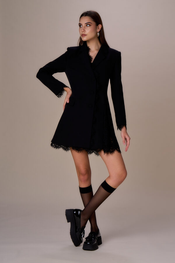 Abito giacca con pizzo - immagine 3