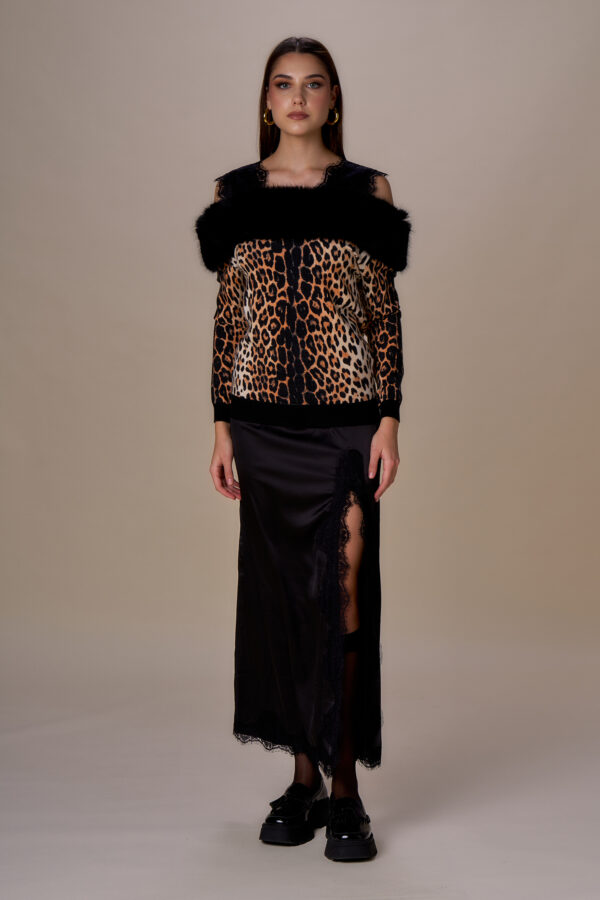 Maglia spalle fuori leo