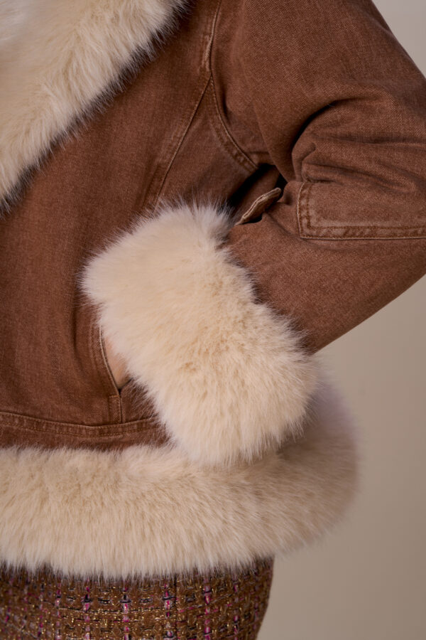 Giubbino jeans e simil pelliccia - immagine 5