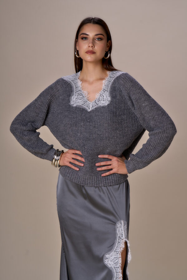 Maglia V con pizzo - immagine 3