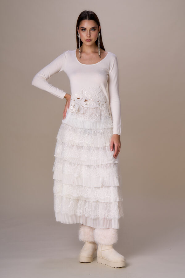 Maglia scollo madonna con pizzo