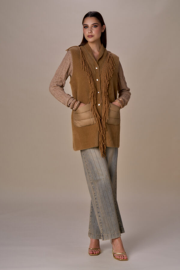 Knitted vest and fringe down jacket - Image 3