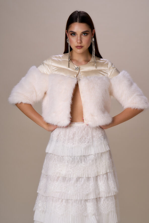 Short faux fur hooded down jacket - Image 7