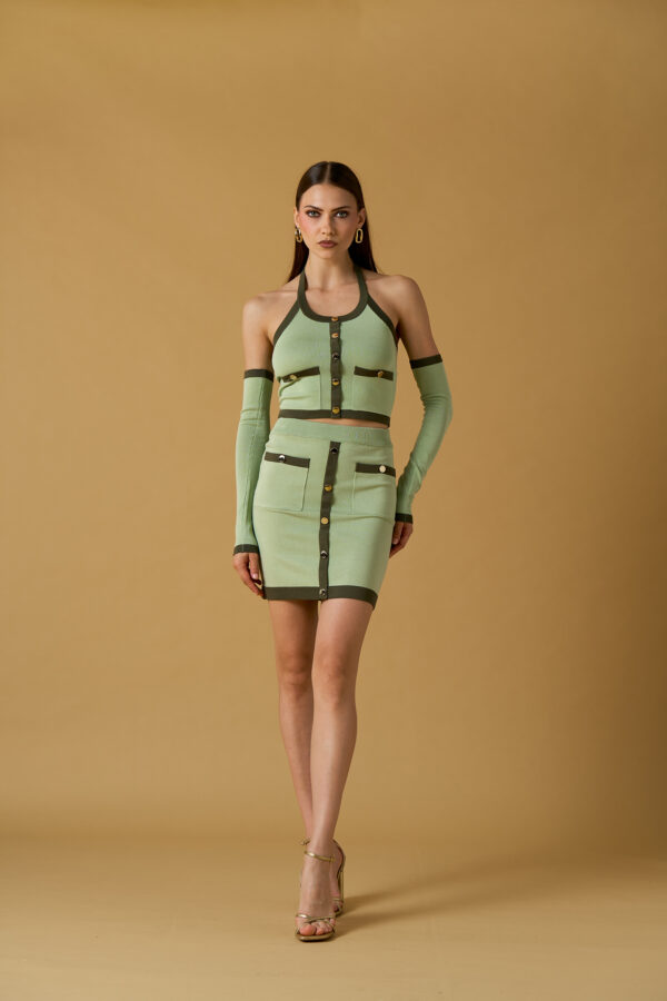 Top contrasti con manicotti