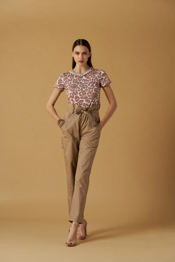 T-shirt collo perle maculata