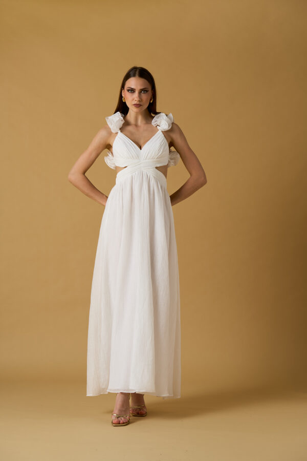 Abito lungo volant su spalle