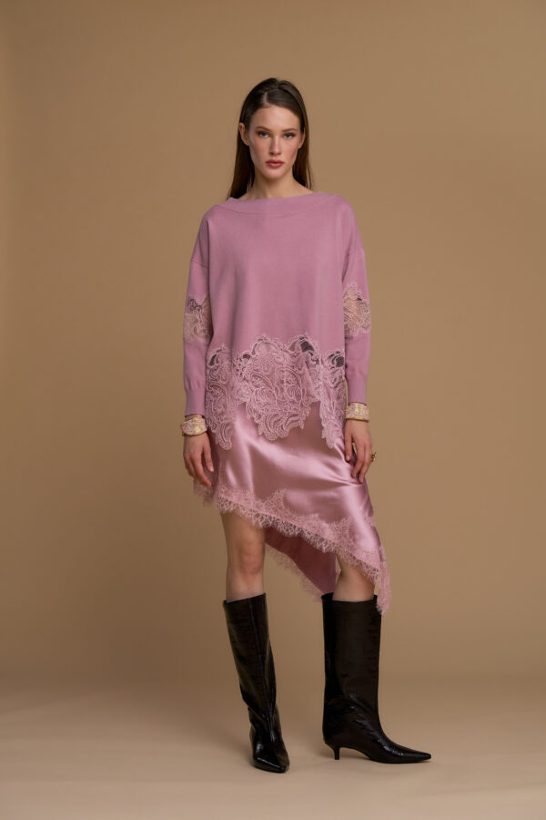 Oversized knit top with lace
