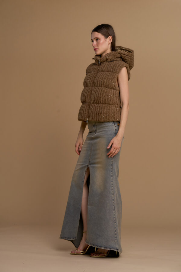 Padded knit vest with sequins