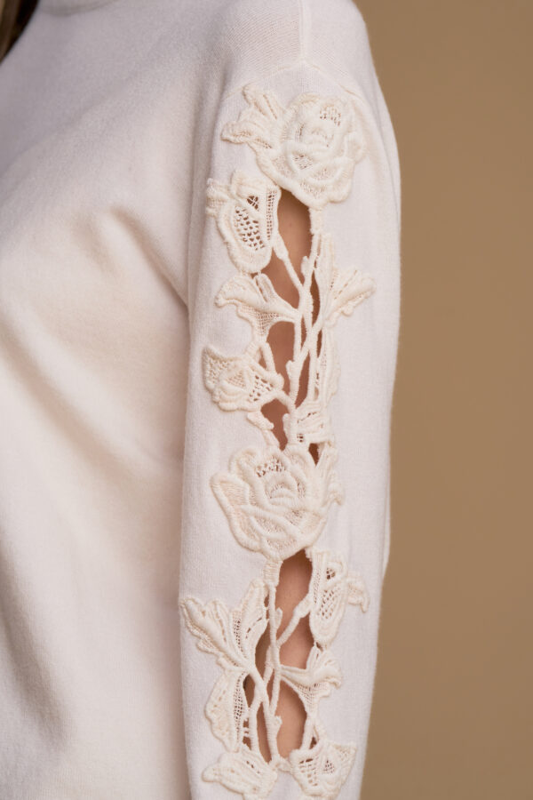 Turtleneck sweater with botanical motif