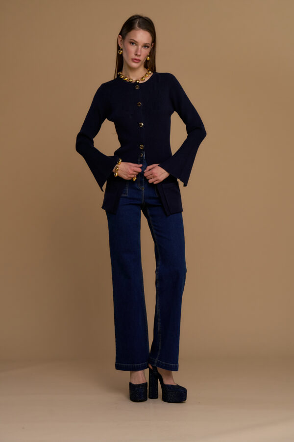 Long buttoned cardigan