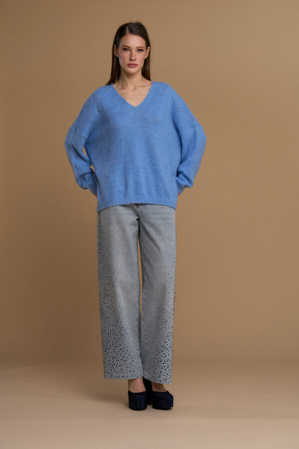 Essential V-neck sweater