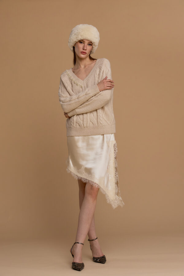 Maglia scollo V perle
