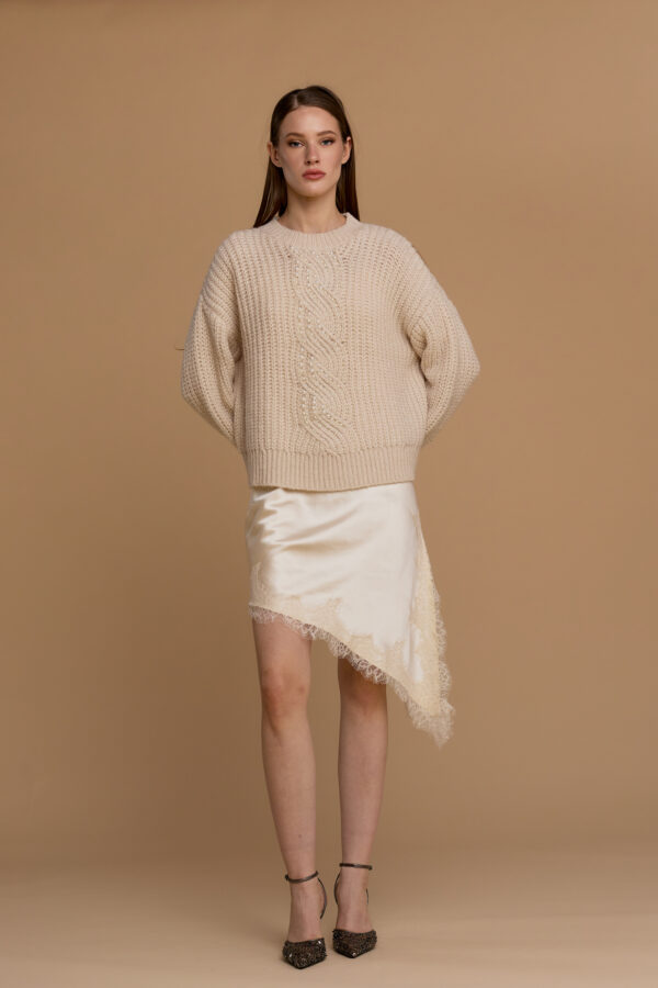 Cable knit sweater with pearls