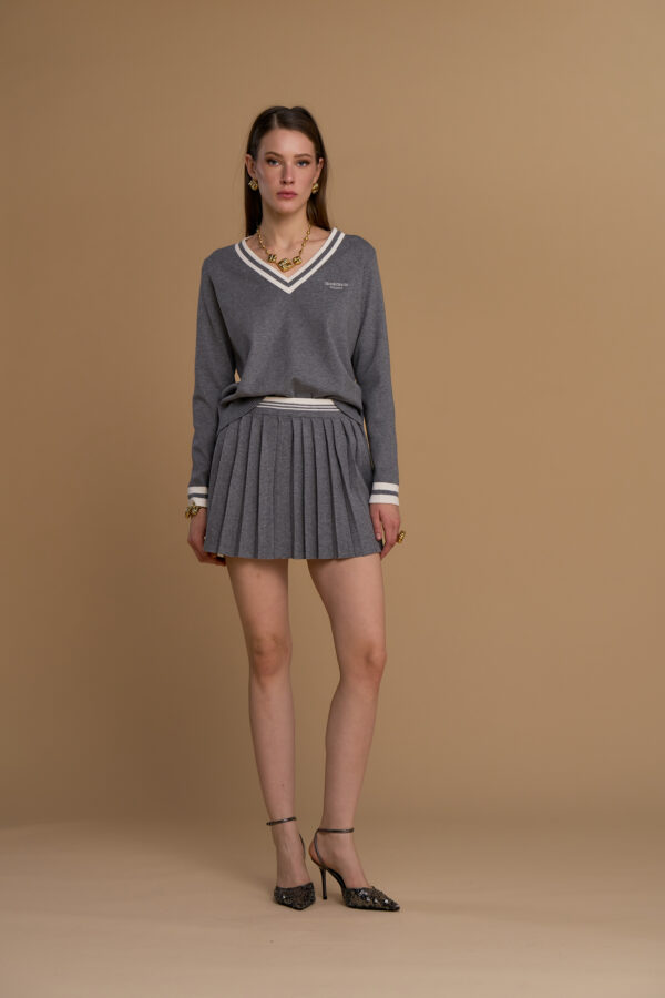 Tennis V-neck sweater