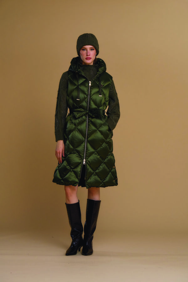 Maxi vest with side vents